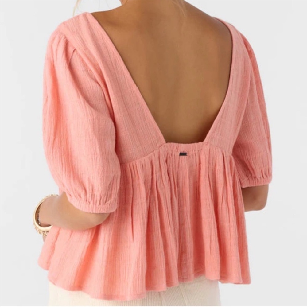 NWOT O'Neill Janette Top Coral Haze Size
Medium Retail $50.00 - Picture 2 of 9